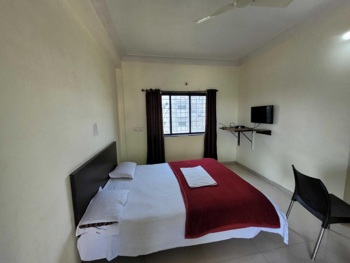 Spot On 72974 Gokul Lodge Pune Eksteriør billede